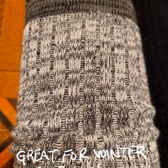 Thigh-high feminine socks. (6) pair left - Picture 5 of 8